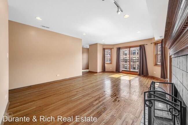 Building Photo - 3 br, 2 bath House - 3246 W Warren Blvd Un...