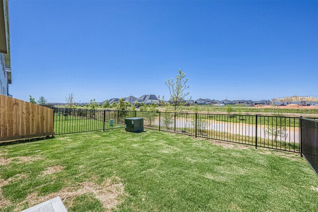 Building Photo - 5554 Amber Brook Ln