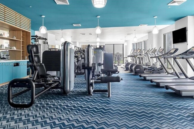 Building Photo - 121 NE 34th St