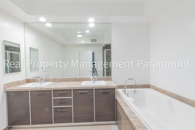 Building Photo - me 3-Bedroom Condo for Rent – Spacious, Mo...