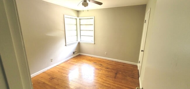 Building Photo - 529 S Hairston Rd