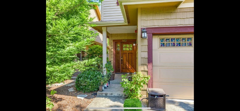 Building Photo - 1716 SE Softwood Way