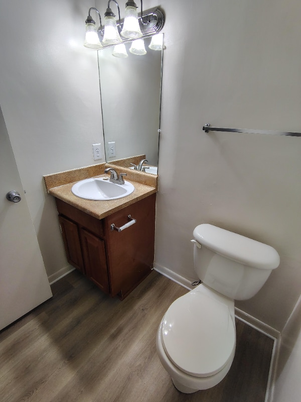 Building Photo - 600 Reusens Rd