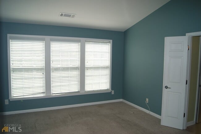 Building Photo - 2754 Deerwood Ln