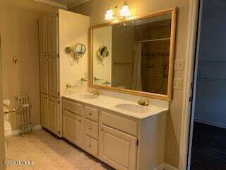 Building Photo - 3 Aronimink Ln