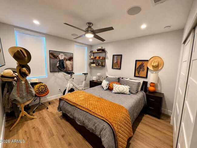 Building Photo - 8526 E San Jacinto Dr