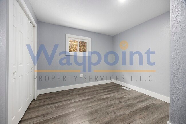 Building Photo - 3800 S Crystal