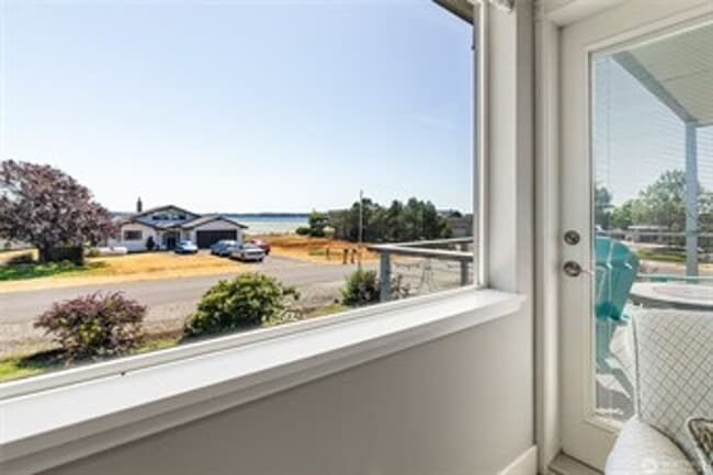 Building Photo - Gorgeous 5 Bedroom Home with Bayview - Bir...