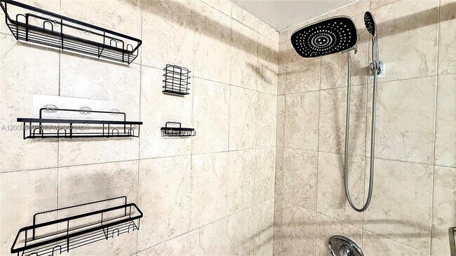 Building Photo - 7531 SW 95th Pl