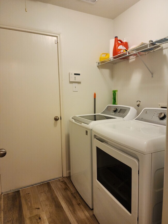 Building Photo - 11742 Fortune Park Dr