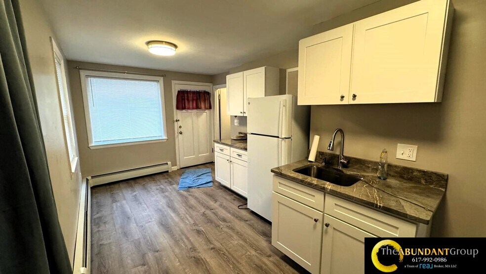 Building Photo - 222 Hamilton St