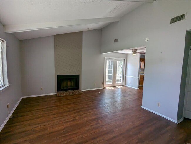 Building Photo - 1802 Jenny Dr