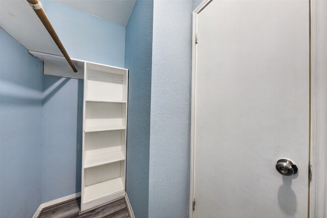Building Photo - 5714 Arbor Vitae Dr