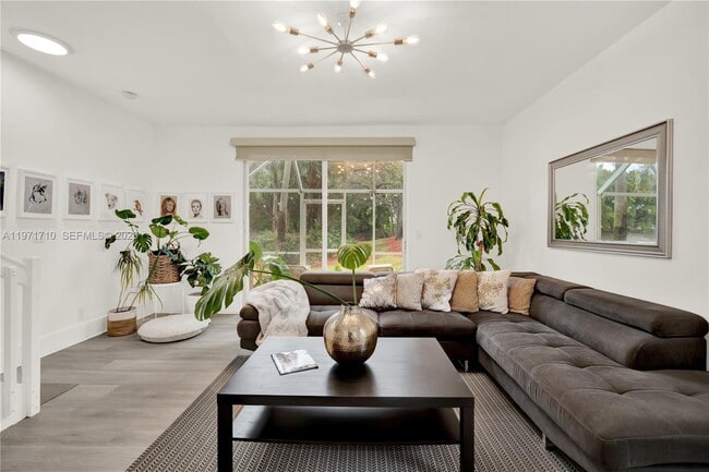 Building Photo - 1516 Veracruz Ln