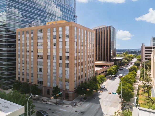 Building Photo - 710 Colorado St