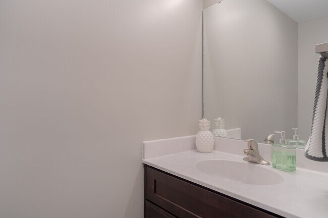 Building Photo - 91 E Main St