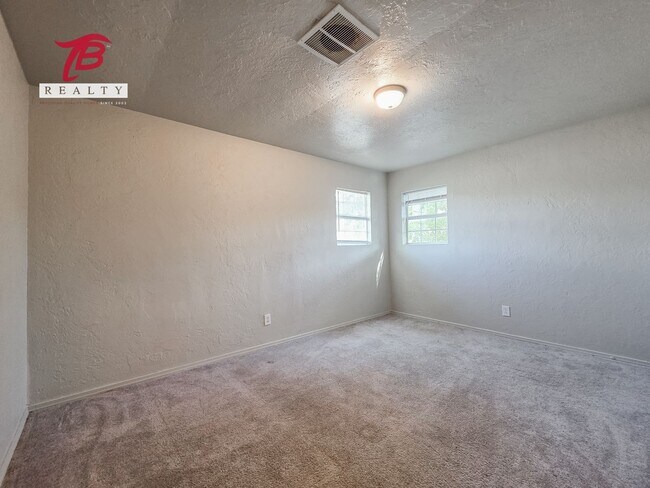 Building Photo - Newly Remodeled Home in SW OKC for Lease