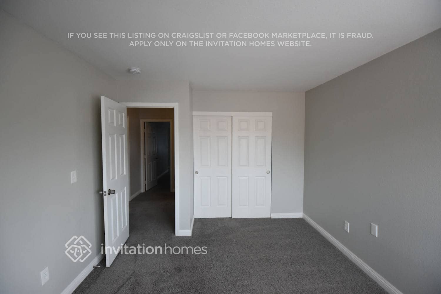 Building Photo - 7517 W Gilmore Ave