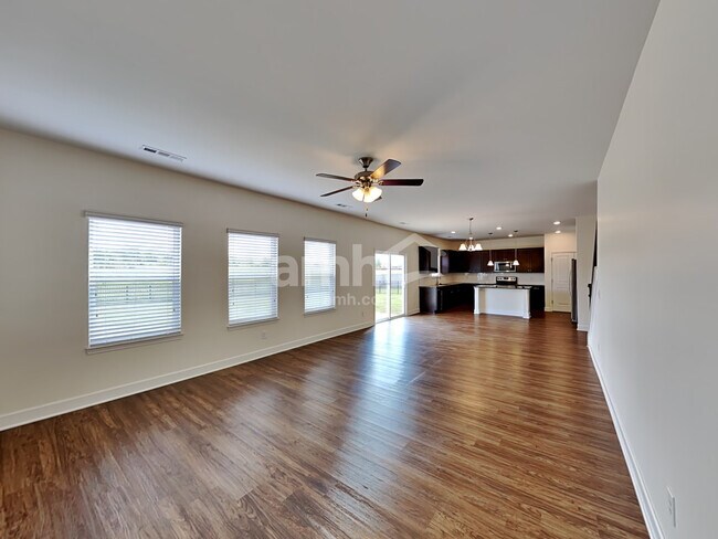 Building Photo - 600 Drema Ct