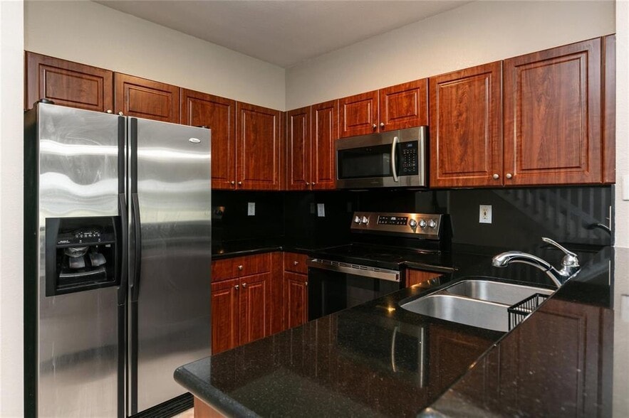 Building Photo - 4408 Woodland Cir