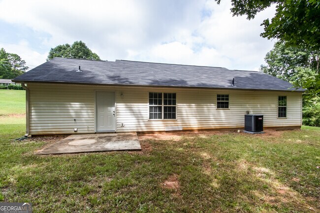 Building Photo - 120 Whitehead Dr
