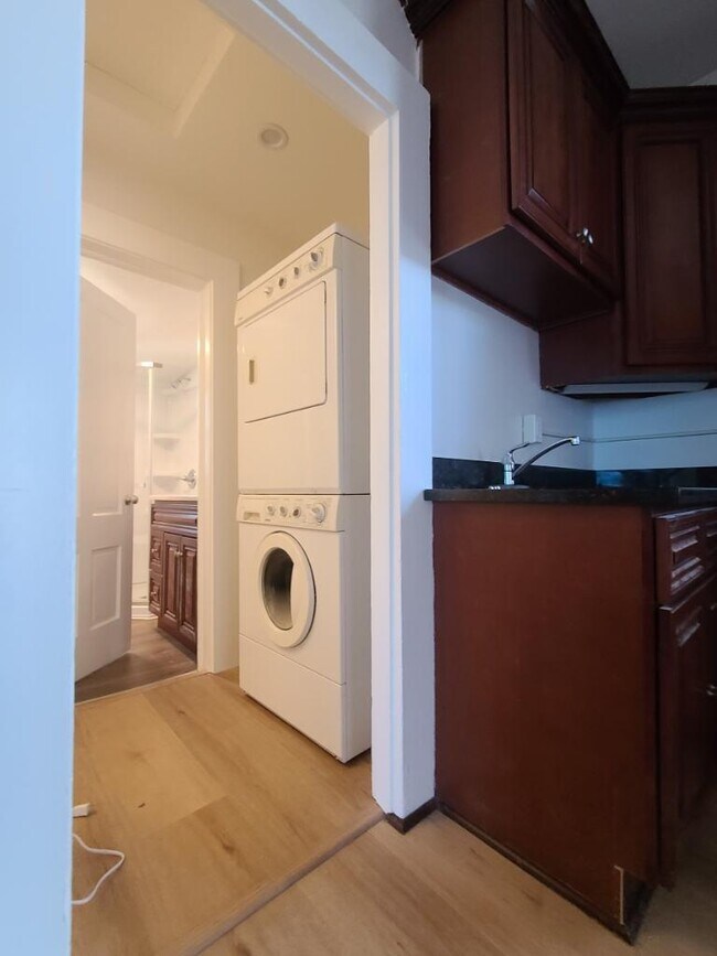 Laundry - 750 Laurel Ave