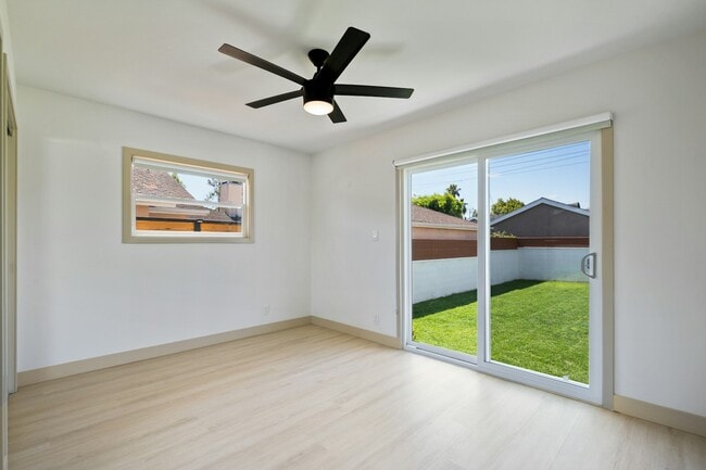 Building Photo - 4812 Laurette St