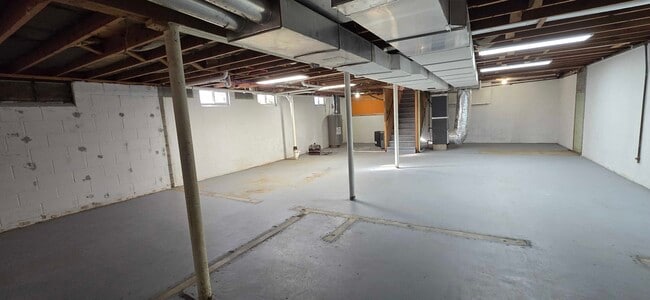 Building Photo - 113 S Broadview Cir Dr