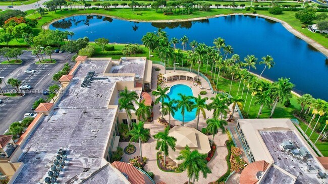 Building Photo - 5938 Crystal Shores Dr