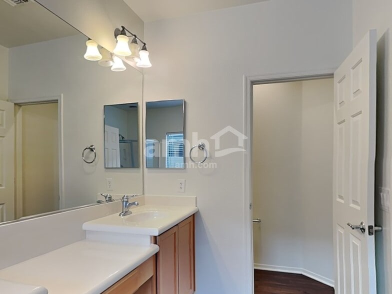Building Photo - 18203 W Townley Ave