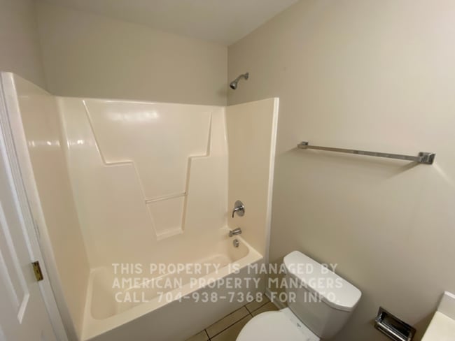 Building Photo - 477 Pharr Dr SW