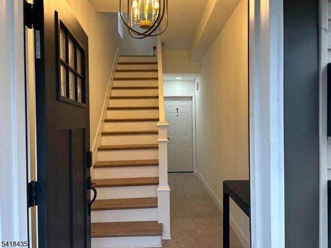 Building Photo - 437 Bramhall Ave