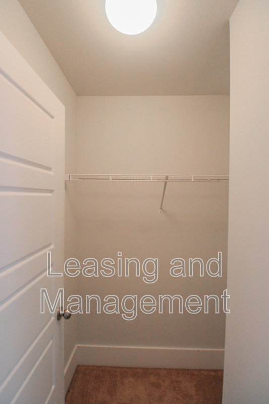 Building Photo - 1129 Bright Ct