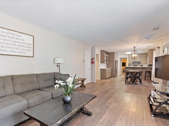 Building Photo - 3 Bedroom House on Mille Lacs Lake - All U...