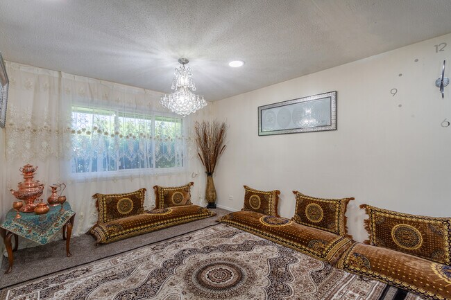 Building Photo - 1126 Tiverton Ct