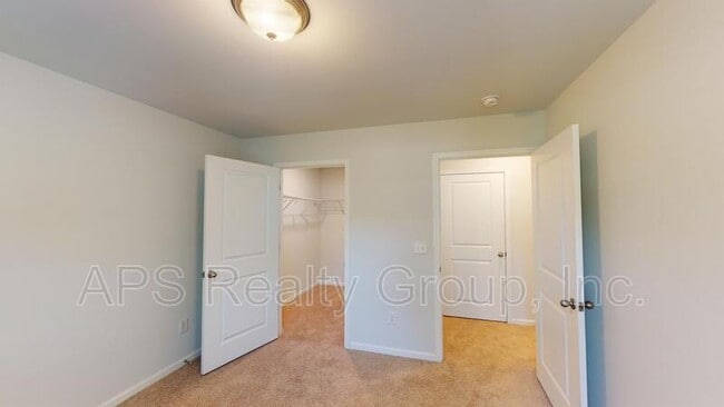 Building Photo - 816 Riley Ln