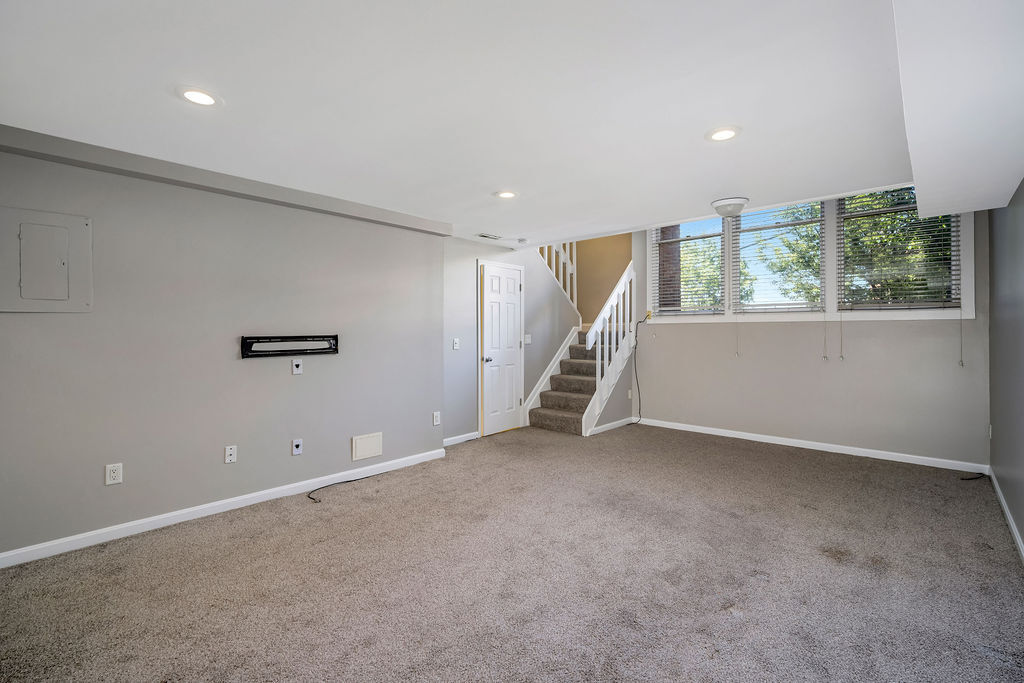 Building Photo - 2132 Gilbert Ave