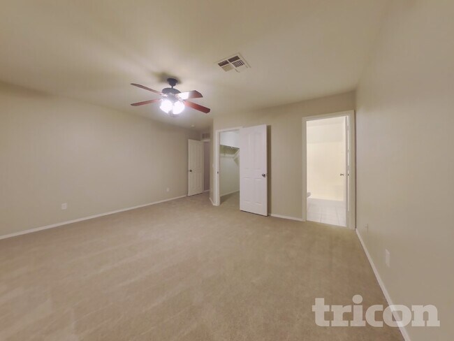 Building Photo - 11522 W Charter Oak Rd