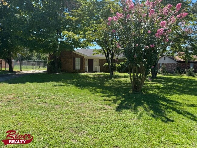 Primary Photo - Charming Hephzibah Brick Ranch