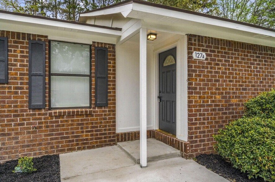 Building Photo - 127 Cedar Grove Dr