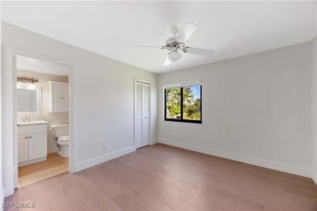 Building Photo - 3625 Boca Ciega Dr