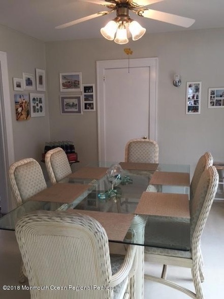 Building Photo - 318 15th Ave