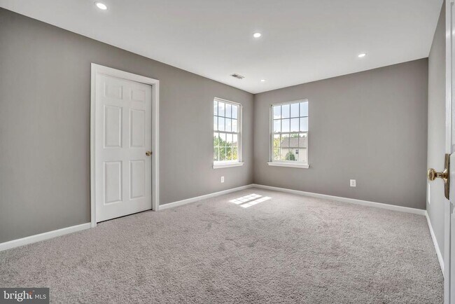 Building Photo - 20195 Hidden Creek Ct