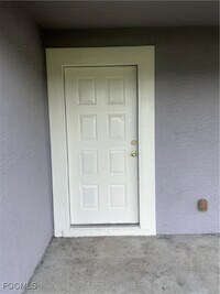 Building Photo - 5010 Dolphin Ct