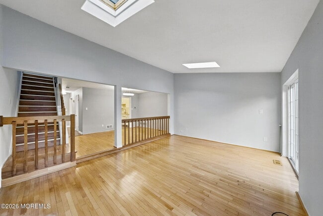 Building Photo - 276 Longwood Dr