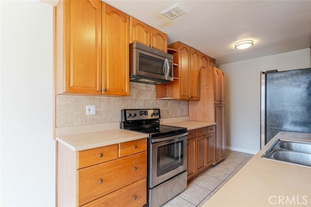 Building Photo - 1344 N Martel Ave