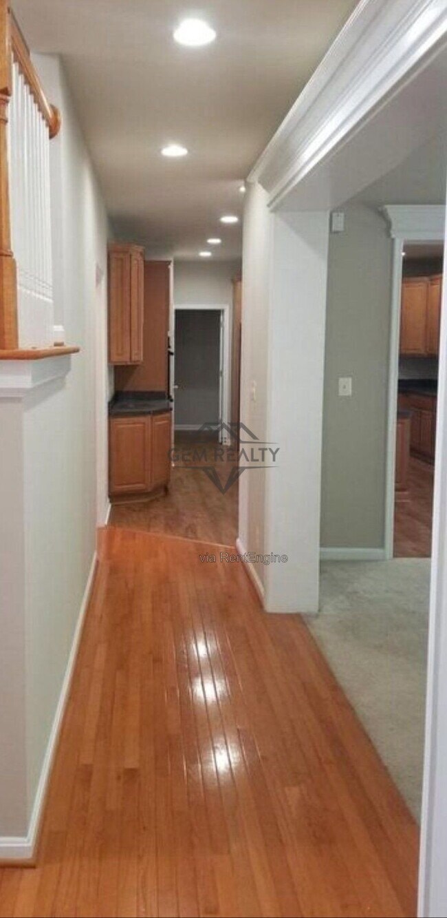 Building Photo - 10410 Silver Creek Ct
