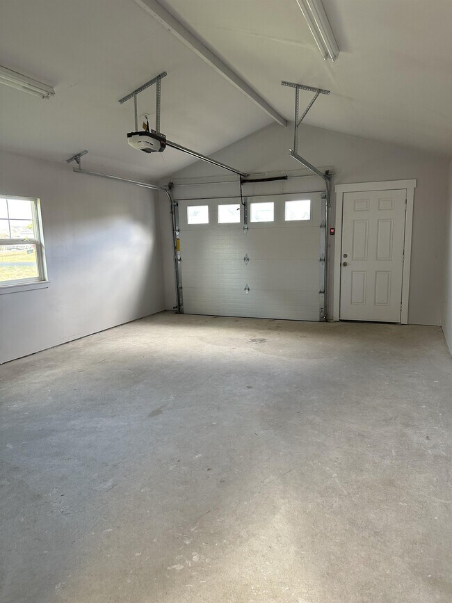 Building Photo - 38 4th St S