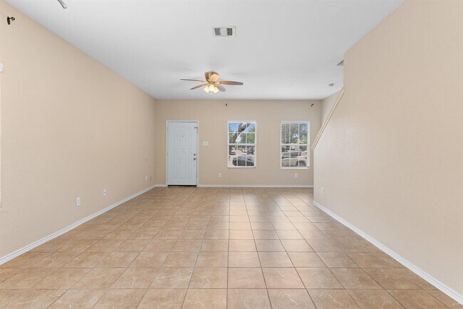 Building Photo - 6238 Cottage Pines Dr