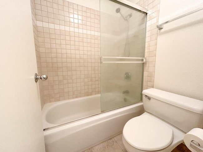 Building Photo - 92-1459 Aliinui Dr #24A